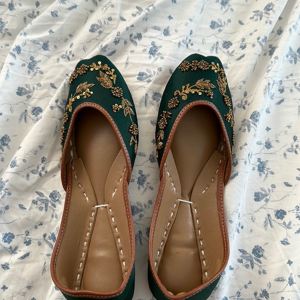Leather beaded shoe